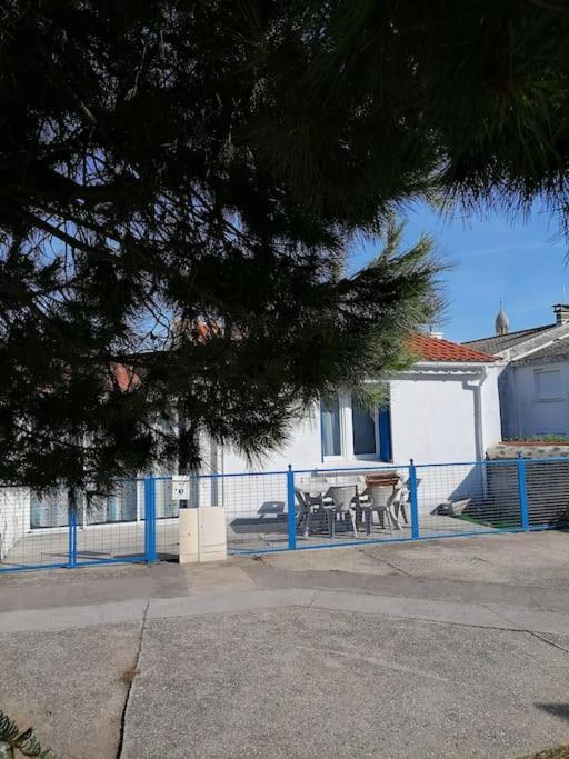 Maison De Pecheur Cour Privee En Centre Ville Saint Gilles Croix de vie Εξωτερικό φωτογραφία